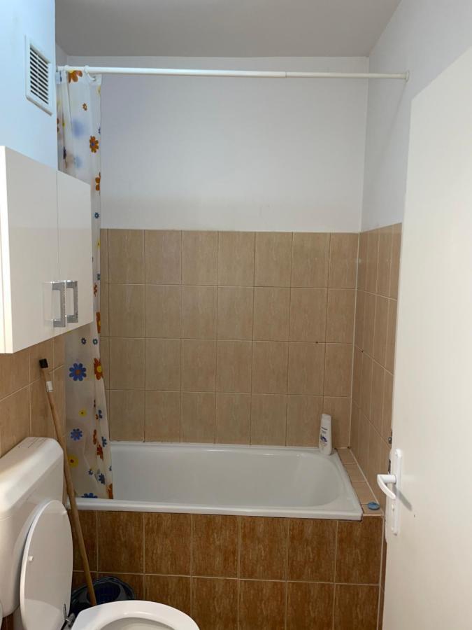 Motorway Alfa Apartament Apartment อาราด ภายนอก รูปภาพ